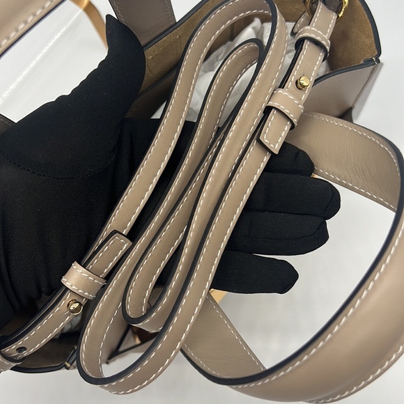 JW ANDERSON NEW Mini Chain Leather Tote Taupe - Picture 7 of 14